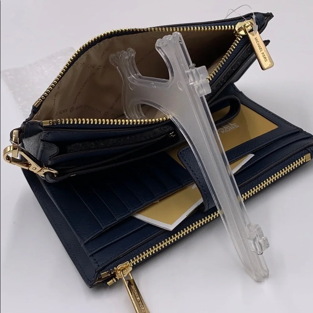 MICHAEL KORS LG DOUBLE ZIP WRISTLET NAVY